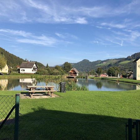 Apartmenthaus Pastner Am Teich Uebelbach Bagian luar foto