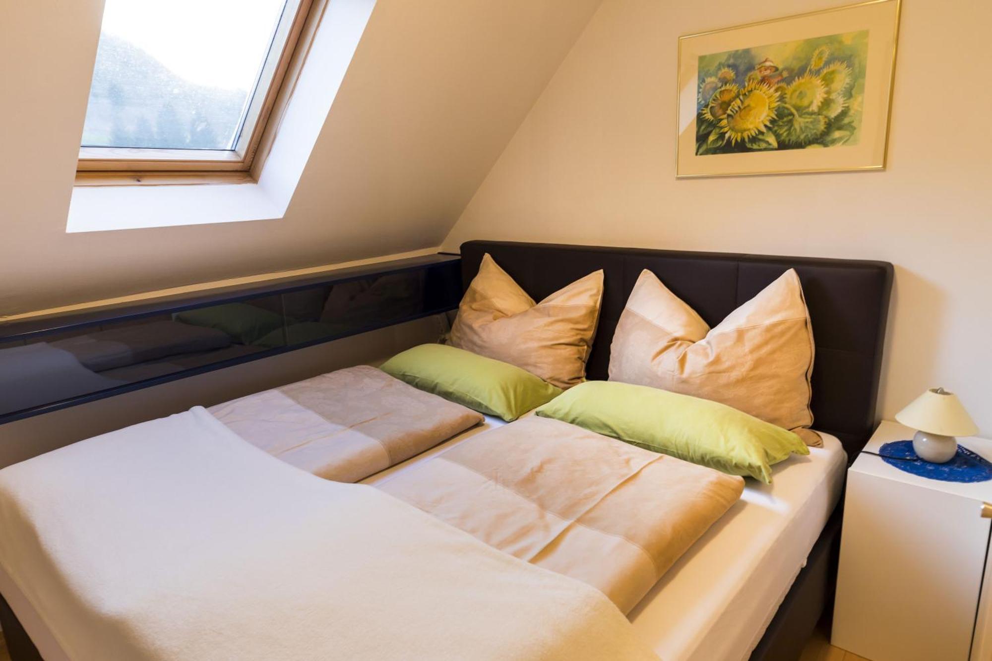 Apartmenthaus Pastner Am Teich Uebelbach Bagian luar foto