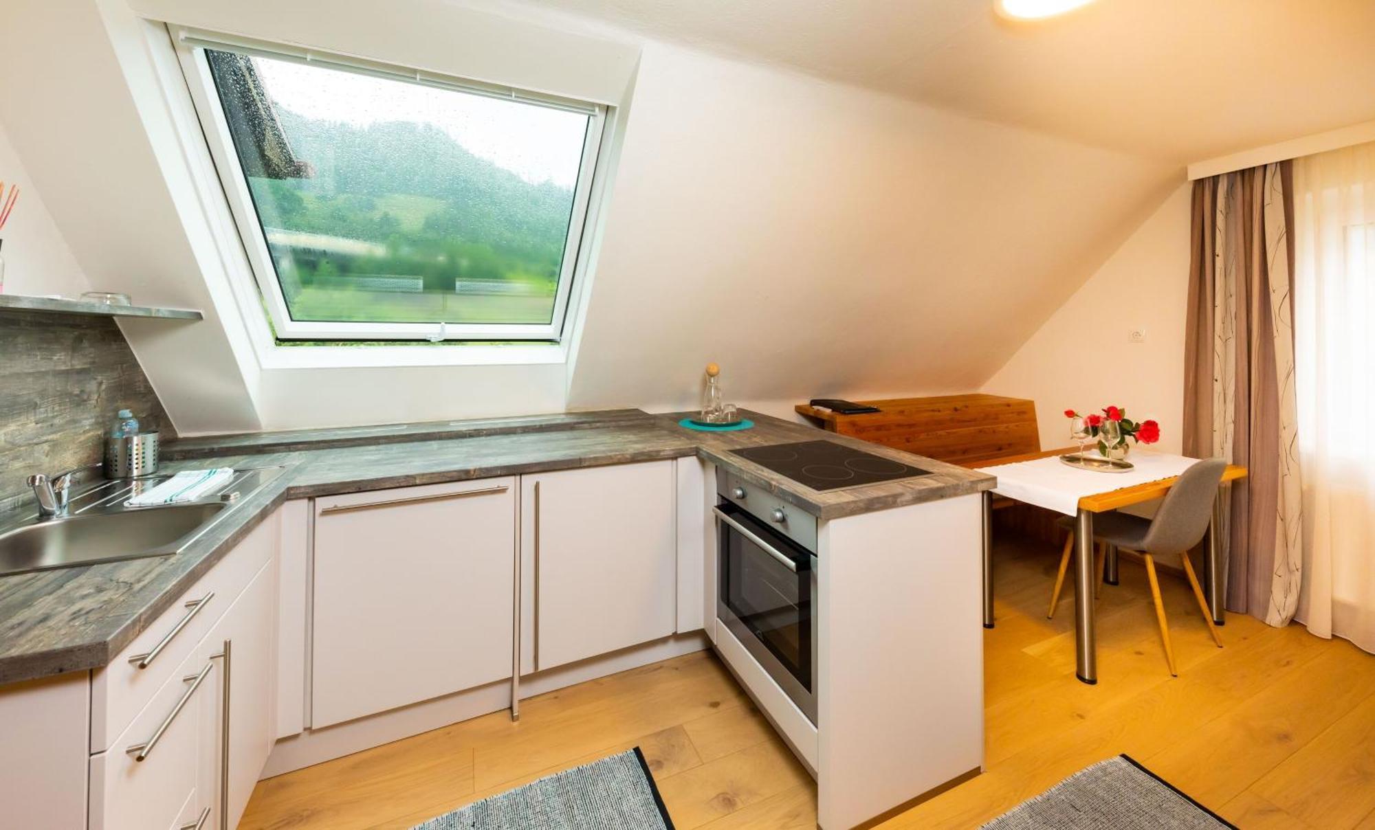 Apartmenthaus Pastner Am Teich Uebelbach Bagian luar foto