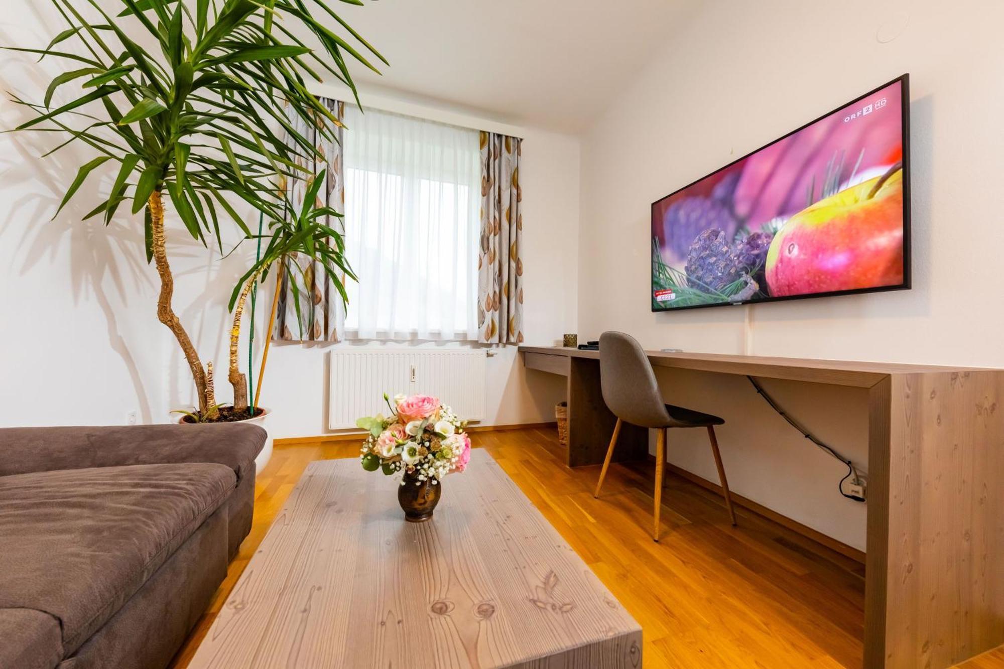 Apartmenthaus Pastner Am Teich Uebelbach Bagian luar foto